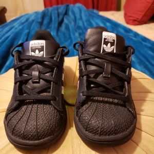 Adidas Superstar Sneakers